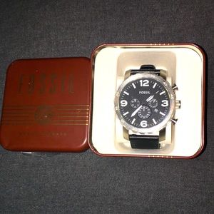 FOSSIL CHRONOGRAPH SS BLACK LEATHER MENS WRIST WATCH W/ COLLECTOR TIN NEW